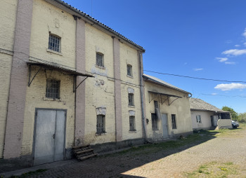 Продаж виробничо-складського комплексу 1 552,6 м2, 0,41 га у Закарпатській області